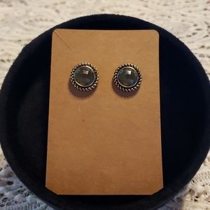 Gold tone post back earrings w/ smoky stone!